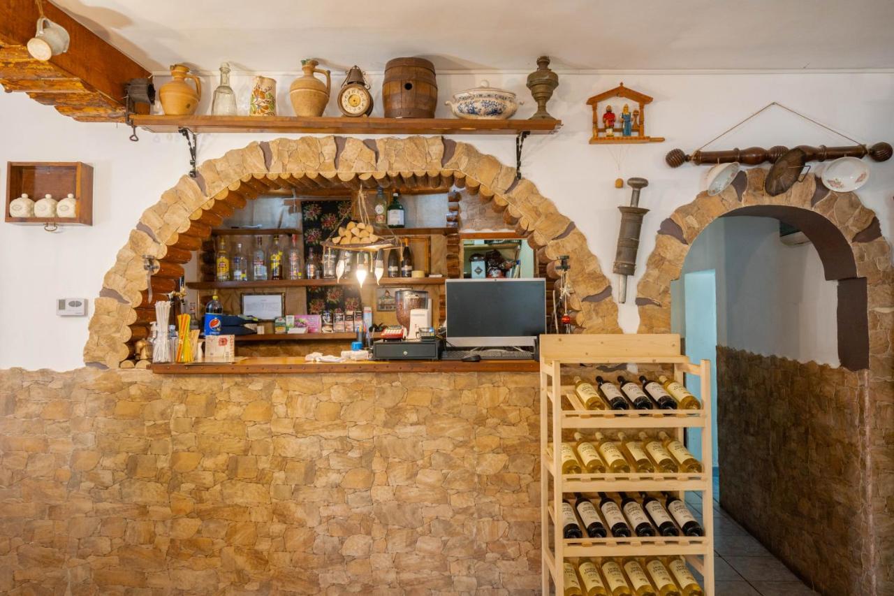 La Padure Hotel Perlő Kültér fotó