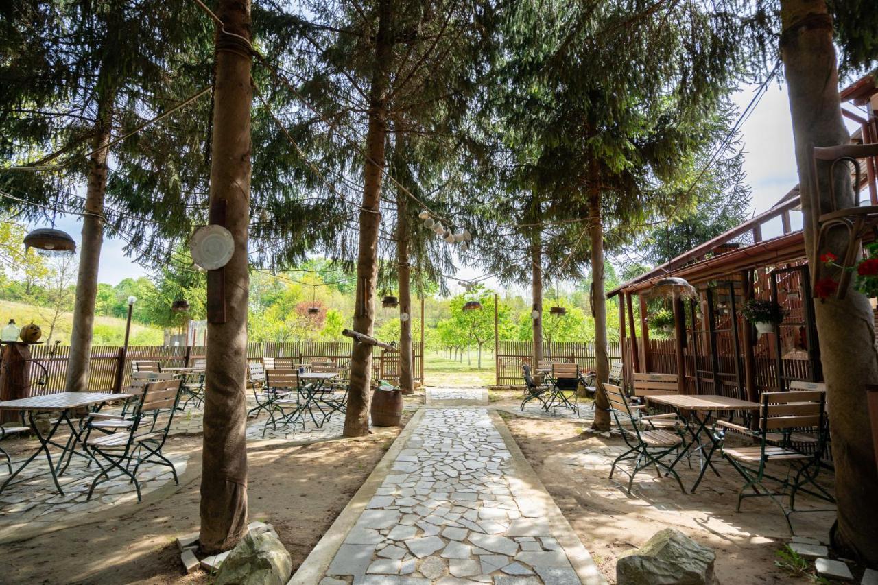 La Padure Hotel Perlő Kültér fotó